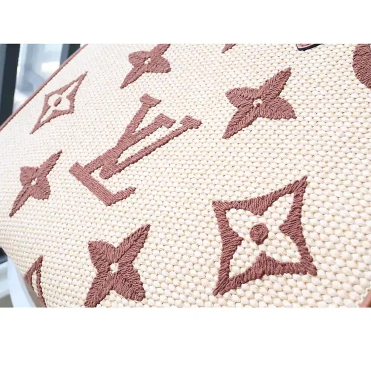 2108DJ0057 s LV Bags 0527